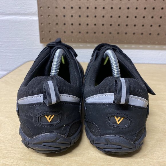 Stylish Black Athletic Shoes - Picture 7 of 9